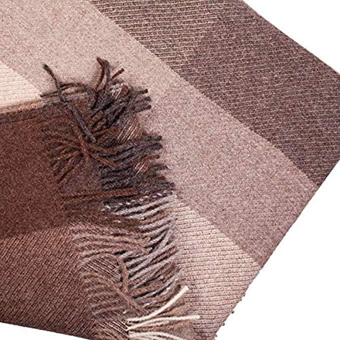 Cozy Cloud Alpaca Throw: Luxurious Warmth & Natural Beauty.
